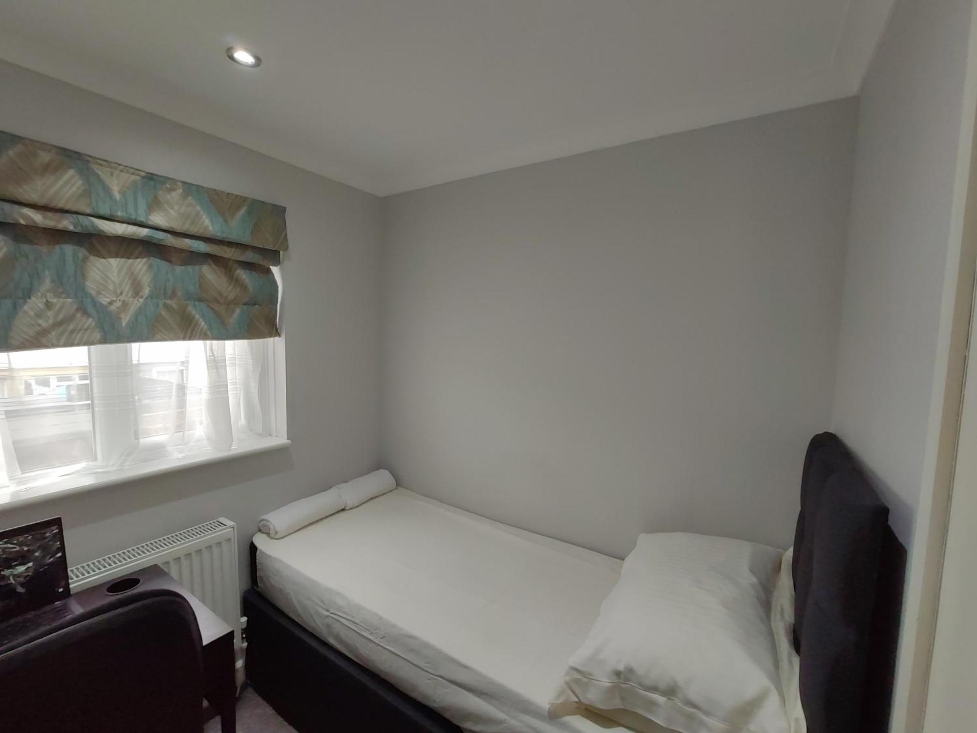 Elegant 3-Bedroom Home, Sleeps Up To 5 Guest. South Ockendon 외부 사진